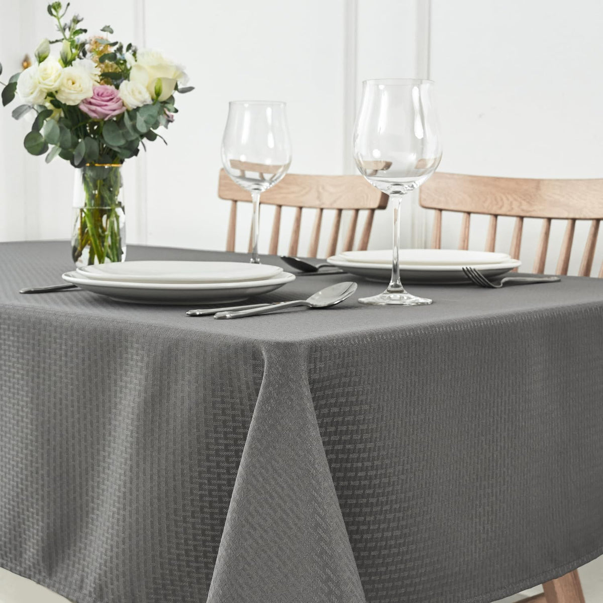 maxmill Rectangle Tablecloth Weaved Pattern Waterproof Spillproof Wrinkle Free Table Cloth, Kitchen Dining Tabletop Decoration, Fabric Table Cover for Holiday Parties, 52 x 70 Inch, Sage Green
