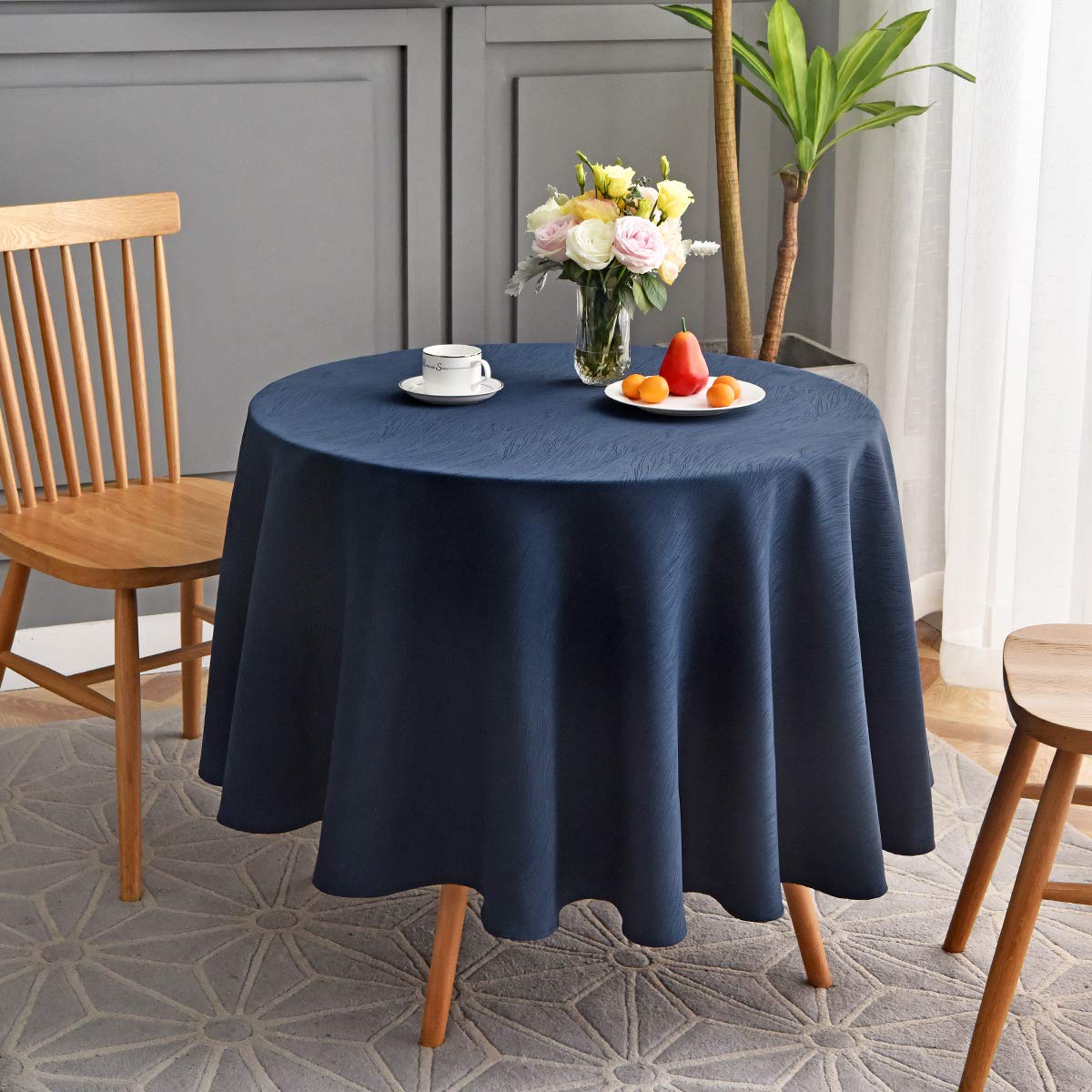 maxmill Jacquard Table Cloth Swirl Pattern Spillproof Wrinkle Resistant Heavy Weight Soft Tablecloth for Kitchen Dinning Tabletop Decoration Outdoor Picnic Rectangle 52 x 70 Inch Navy Blue