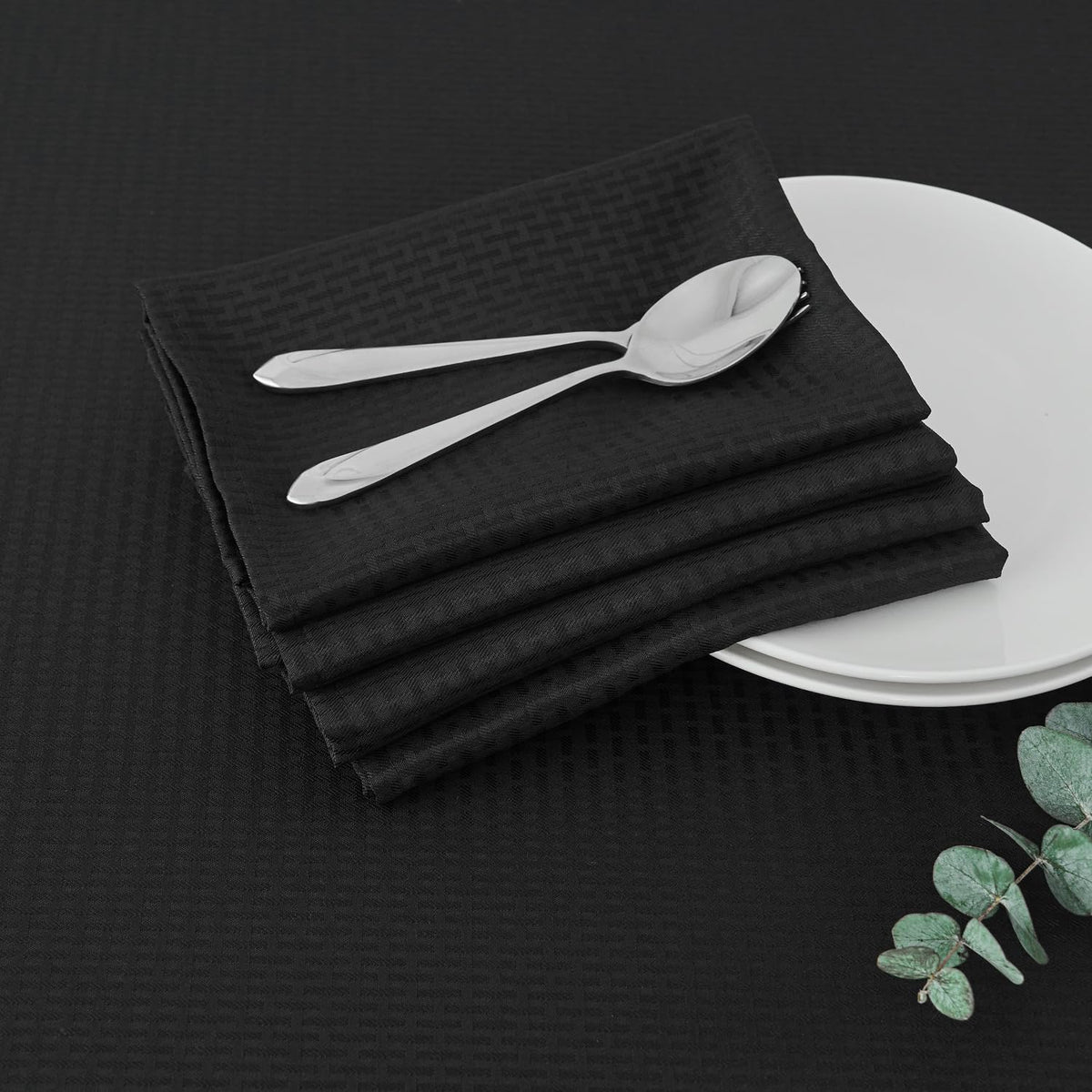 maxmill Rectangle Tablecloth Weaved Pattern Waterproof Spillproof Wrinkle Free Table Cloth, Kitchen Dining Tabletop Decoration, Fabric Table Cover for Holiday Parties, 52 x 70 Inch, Sage Green
