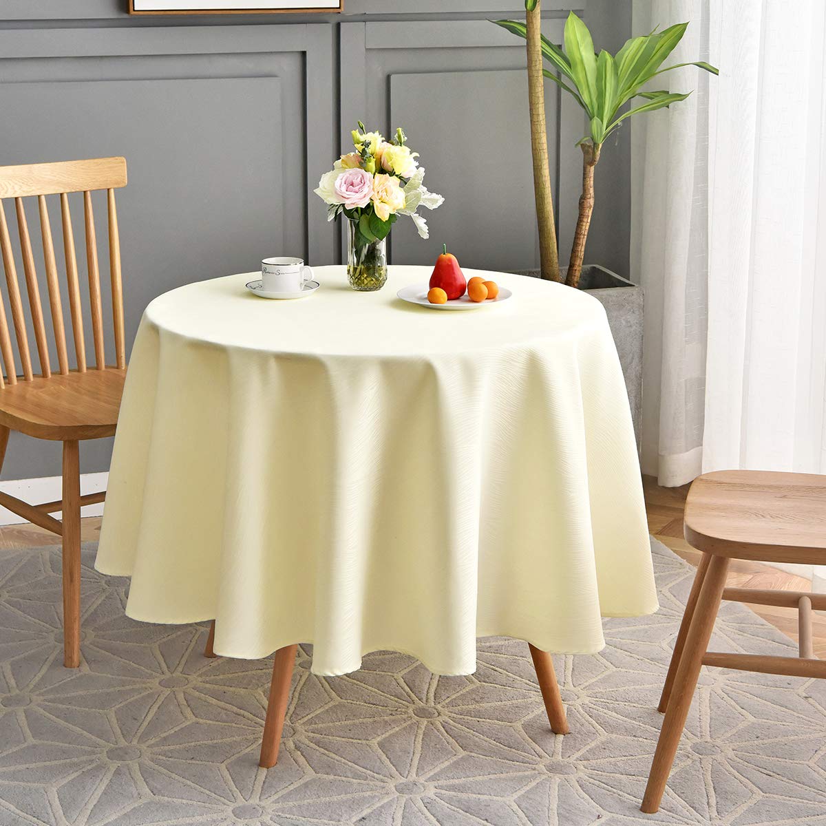 maxmill Jacquard Table Cloth Swirl Pattern Spillproof Wrinkle Resistant Heavy Weight Soft Tablecloth for Kitchen Dinning Tabletop Decoration Outdoor Picnic Rectangle 52 x 70 Inch Navy Blue