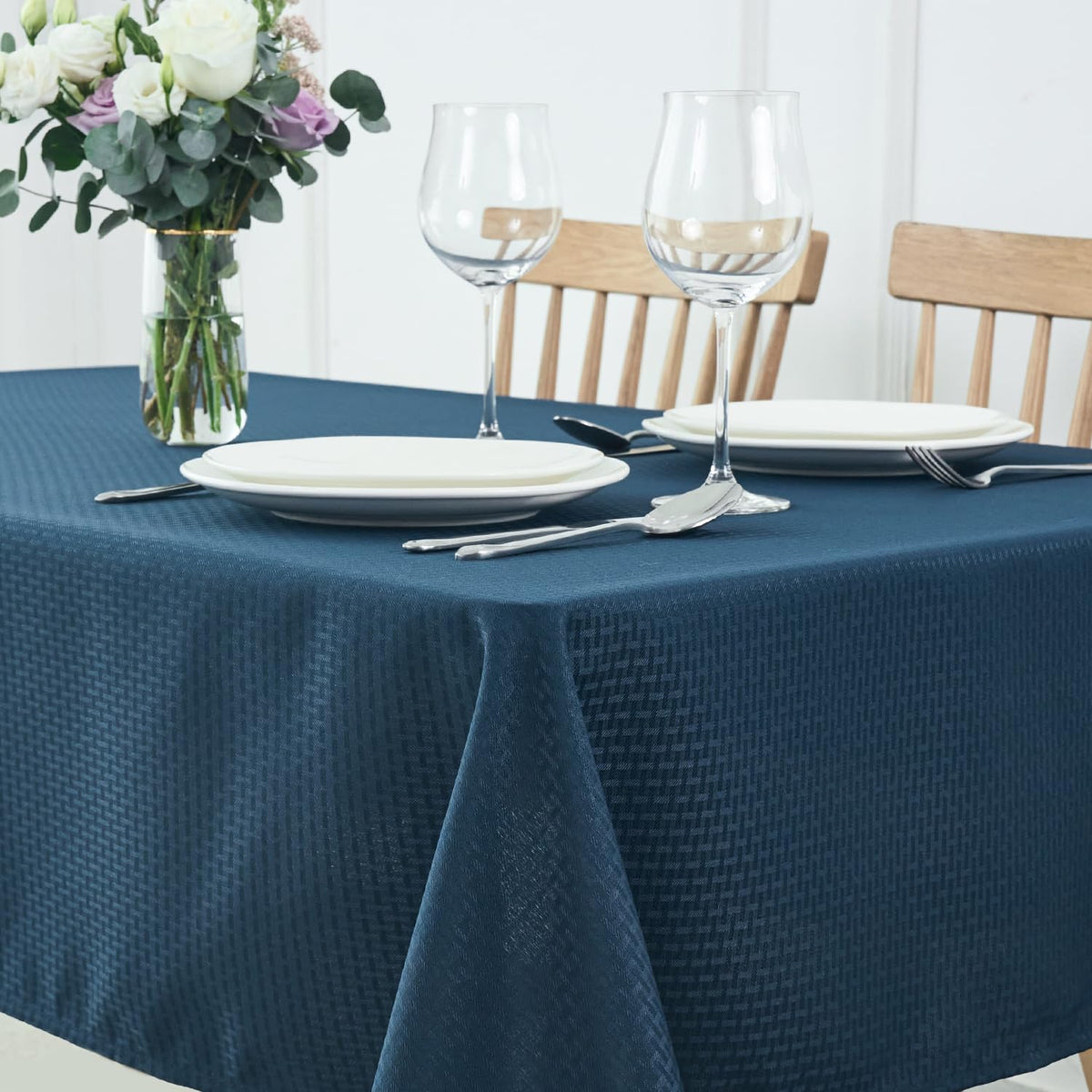 maxmill Rectangle Tablecloth Weaved Pattern Waterproof Spillproof Wrinkle Free Table Cloth, Kitchen Dining Tabletop Decoration, Fabric Table Cover for Holiday Parties, 52 x 70 Inch, Sage Green