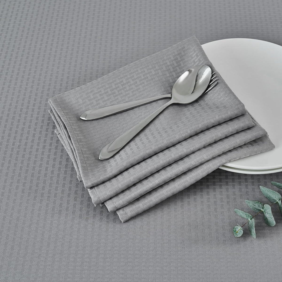 maxmill Rectangle Tablecloth Weaved Pattern Waterproof Spillproof Wrinkle Free Table Cloth, Kitchen Dining Tabletop Decoration, Fabric Table Cover for Holiday Parties, 52 x 70 Inch, Sage Green