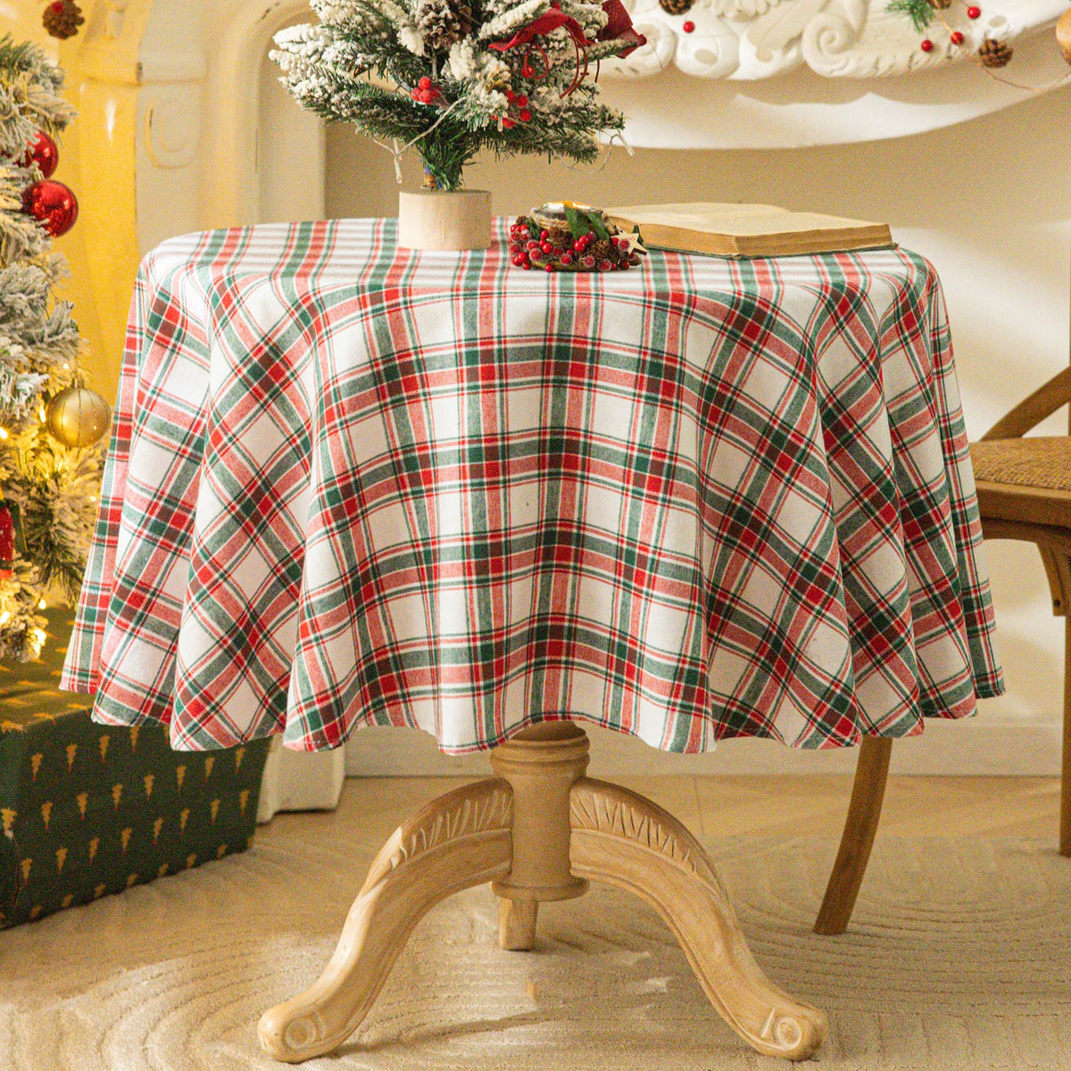 AQOTHES Plaid Fall Tablecloth Thanksgiving Rectangle 60x84 Inch Rust